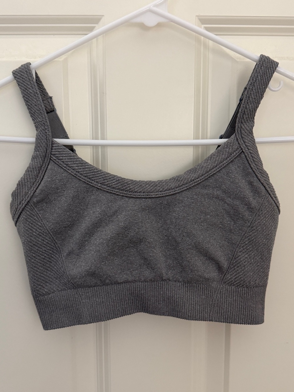 Old Navy Active Seamless Light Support Sports Bra Gray S